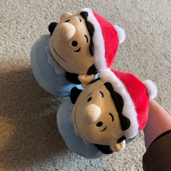 Peanuts Lucy Plush 3D Slippers Christmas Sz 9/10 Women’s Santa Hat Charlie Brown - Picture 6 of 7